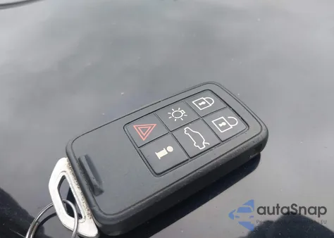 2014 Volvo S60 T5 z USA, uszkodzony, nr VIN YV1612FH4E2286358